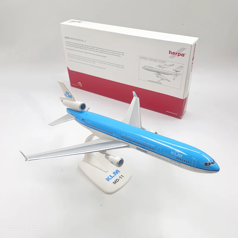 1:200 Scale KLM MD11 MD-11 Airlines ABS Plastic Airplane Model Toy