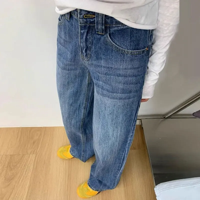 Women's Loose Fitting Straight Baggy Jeans Blue Back Pocket Design Denim Pants