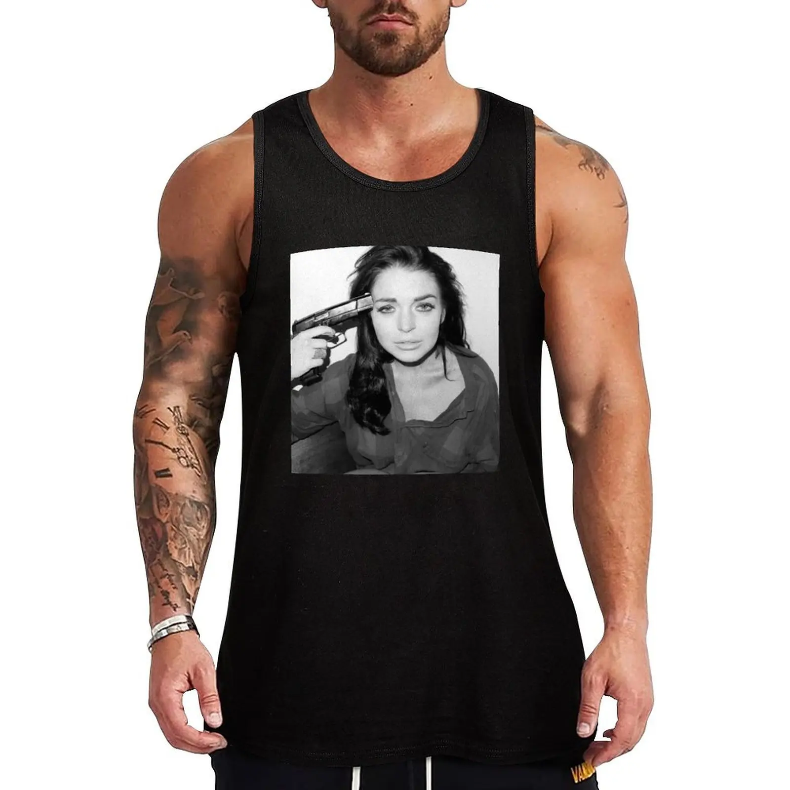 Lindsay Lohan - Gun to head Tank Top sleeveless shirt man gym T-shirt for fitness Men's clothes