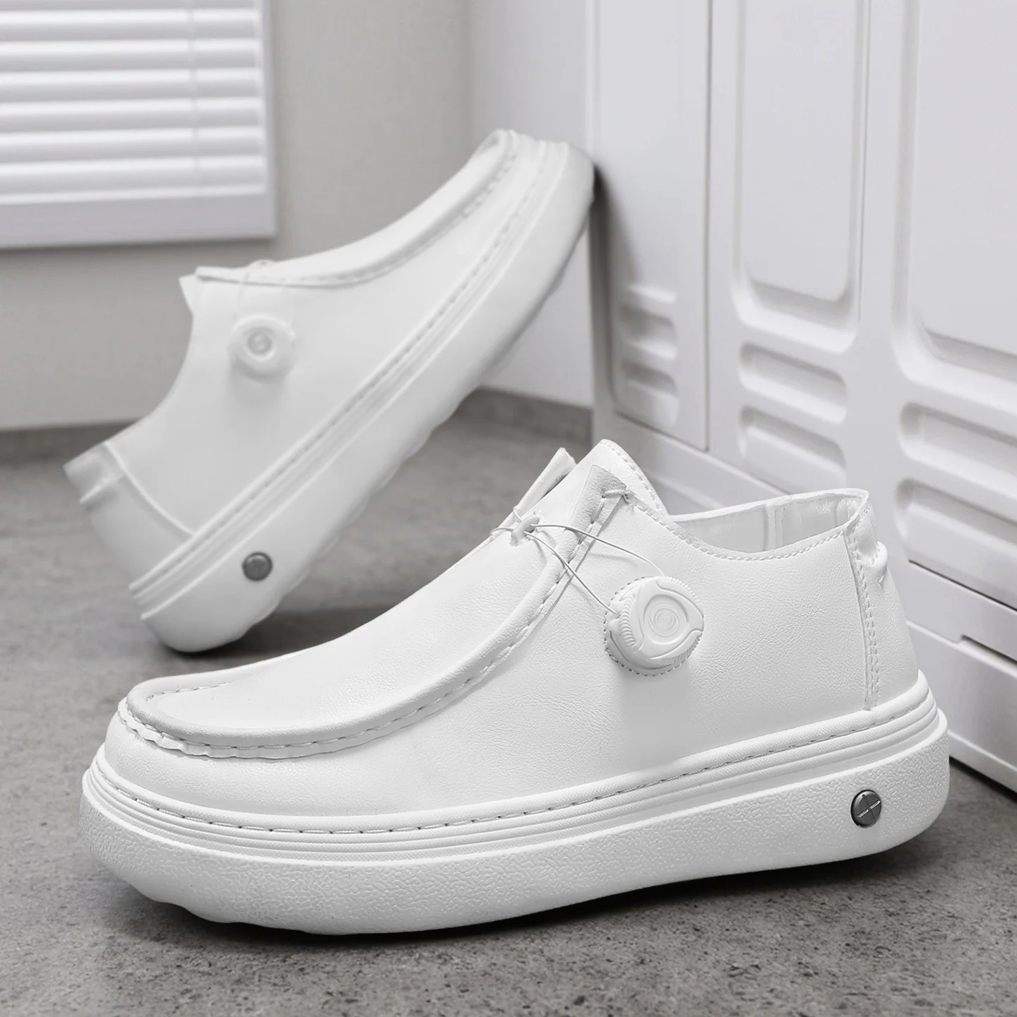 

2025 Summer New Style Thick-soled Leather Panel Shoes, Trendy and Versatile Casual Shoes, Low-top Breathable Sneakers