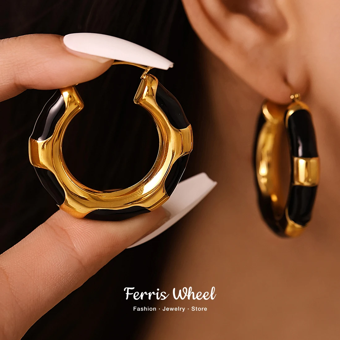 Chic Round Stainless Steel Earrings for Women Gold Plated C Shape Black Enamel Ear Hoop Daily Jewelry Gift Wholesale