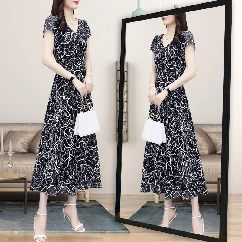 2023 Summer New Commuter Women's Short Sleeve V-Neck Fashion Trend Casual Simple Printing Elegant Versatile Mid length Dress