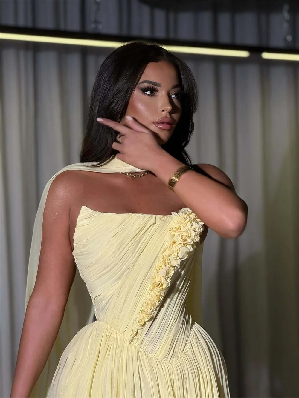 Contessa Abito da ballo con sciarpa in chiffon giallo crema personalizzato Abito a vita alta con corsetto robes de soirée Abito da evento formale senza spalline