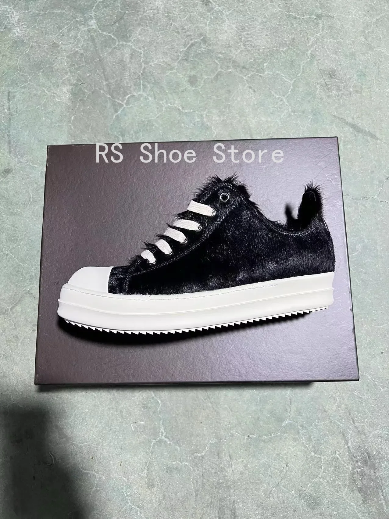 

Ro Luxury Black Horsehair Low Top Shoes Design Men Shoe Lace Up Women Sneaker Horse Hair Outdoor Casual Sneakers