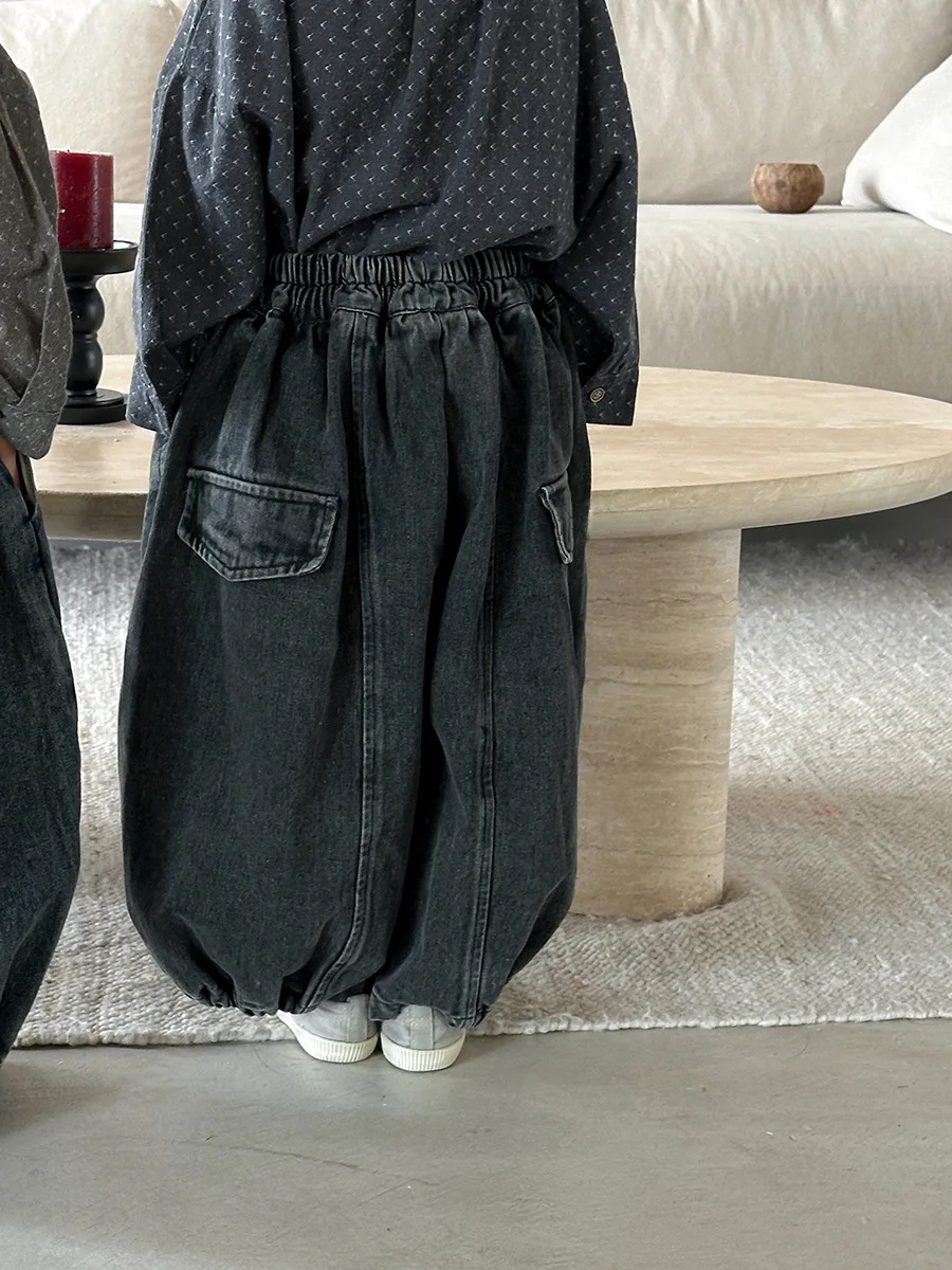 6875 جينز للأطفال 2025 خريف وشتاء جديد للأطفال الأولاد جينز وبنطلون مريح بأرجل بنطلون بناتي