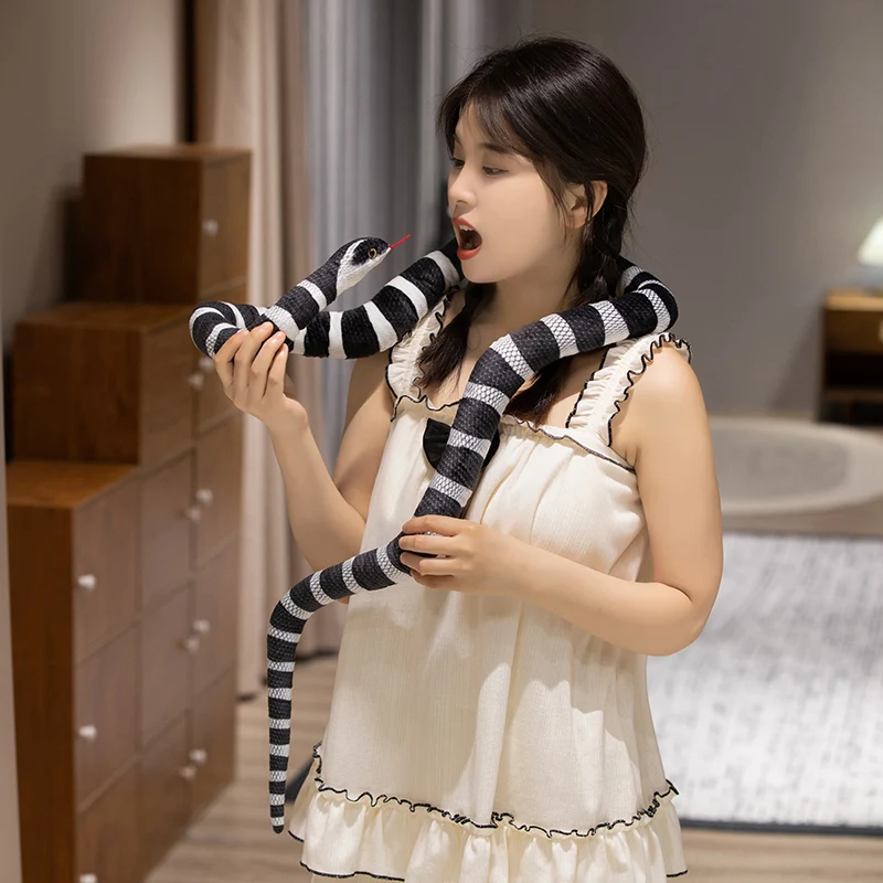 100-150cm Simulation Giant Krait Bungarus Python Anaconda Plush Toy Long Snake Plush Toy House Holiday Decoration Trick Props