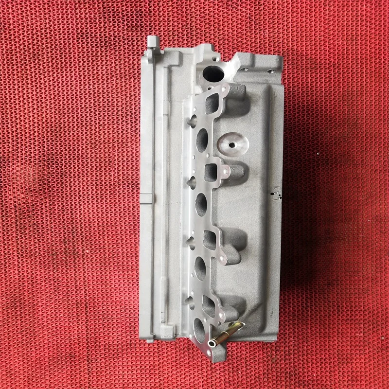 Complete Cylinder Head for Engine Cylinder Head Assembly 908726