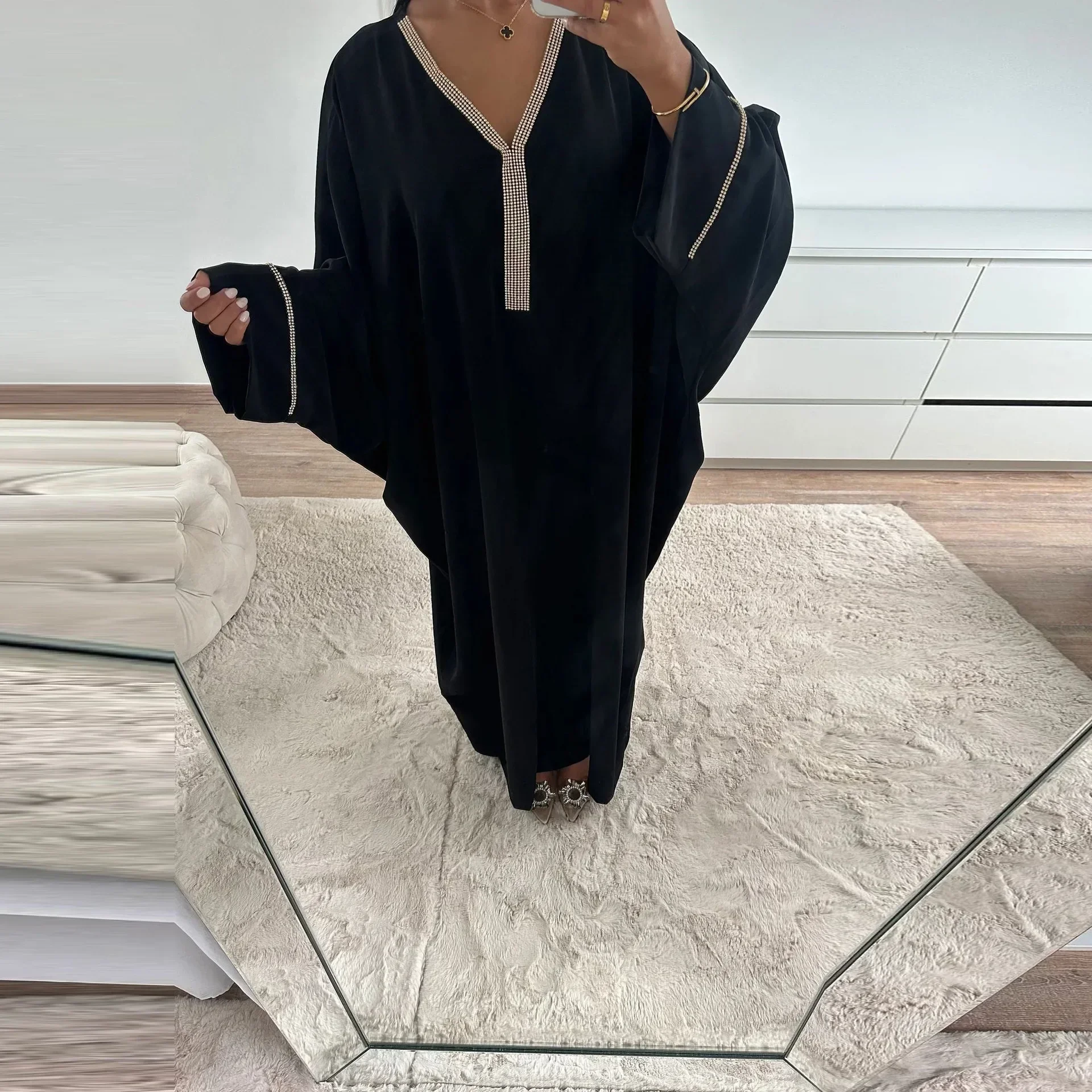 Satin Abaya Muslim Long Dress Batwing Kaftan Robe V Neck Diamond Abayas for Women Dubai Luxury Party Dresses Ramadan Jalabiya