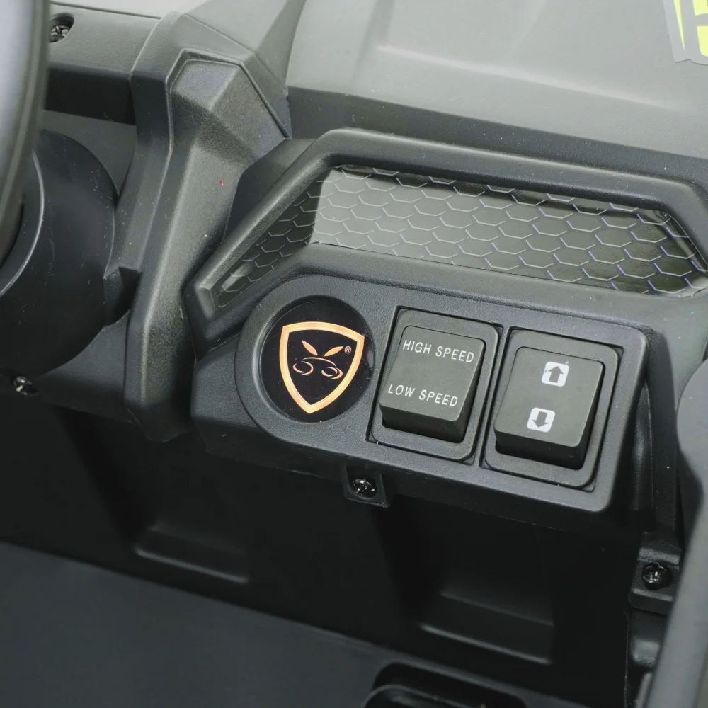 การผจญภัยสุดขั้ว! รถยูทีวีไฟฟ้า 12V สำหรับเด็กอายุ 3-6 ปี พร้อมรีโมทคอนโทรลสำหรับผู้ปกครองและระบบขับเคลื่อนอัตโนมัติ ของเล่นรถยนต์ขับเคลื่อนด้วยไฟฟ้าสำหรับกิจกรรมกลางแจ้งที่สมบูรณ์แบบ