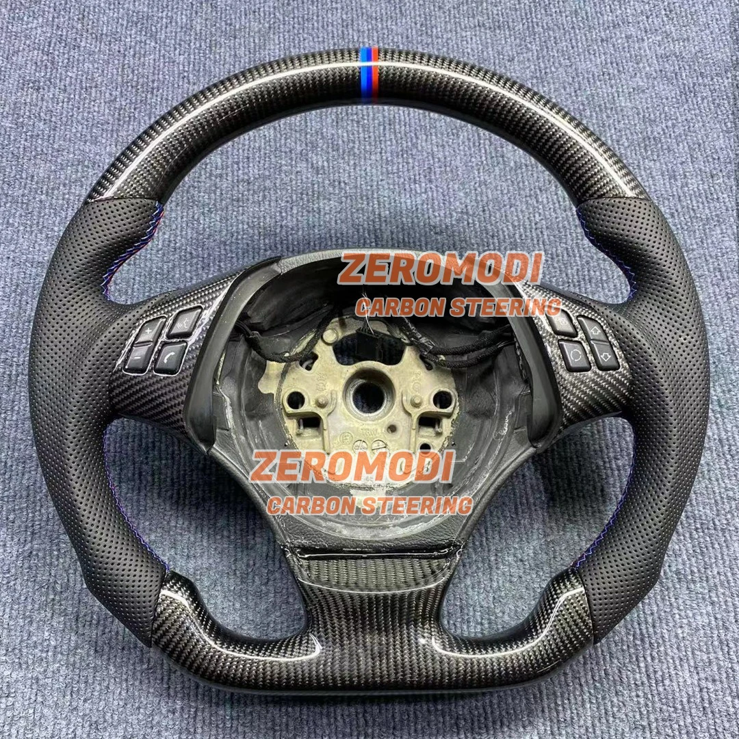 

Рулевое колесо из углеродного волокна подходит для BMW 3 серии X1 X2 320 320i E84 E87 E80 E90 E91 E92