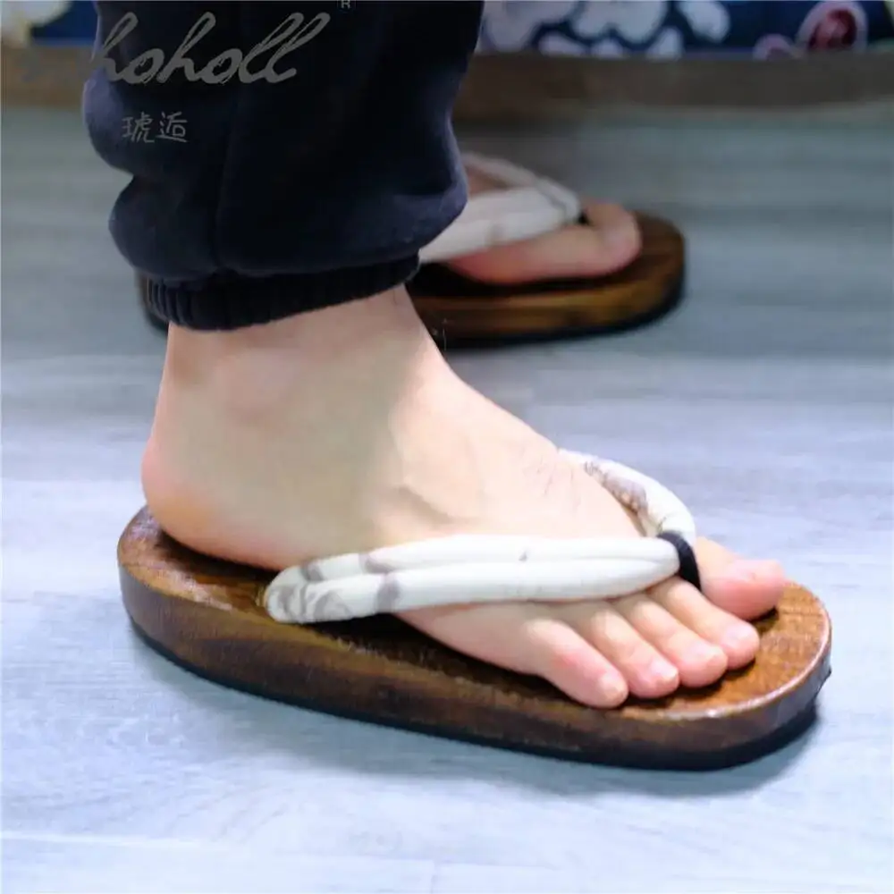 

Man Women Wooden Slippers Japanese Geta Flip Flops Anime Demon Slayer Wood Thick Sole Coplay Shoes Slippers Clogs Sandals