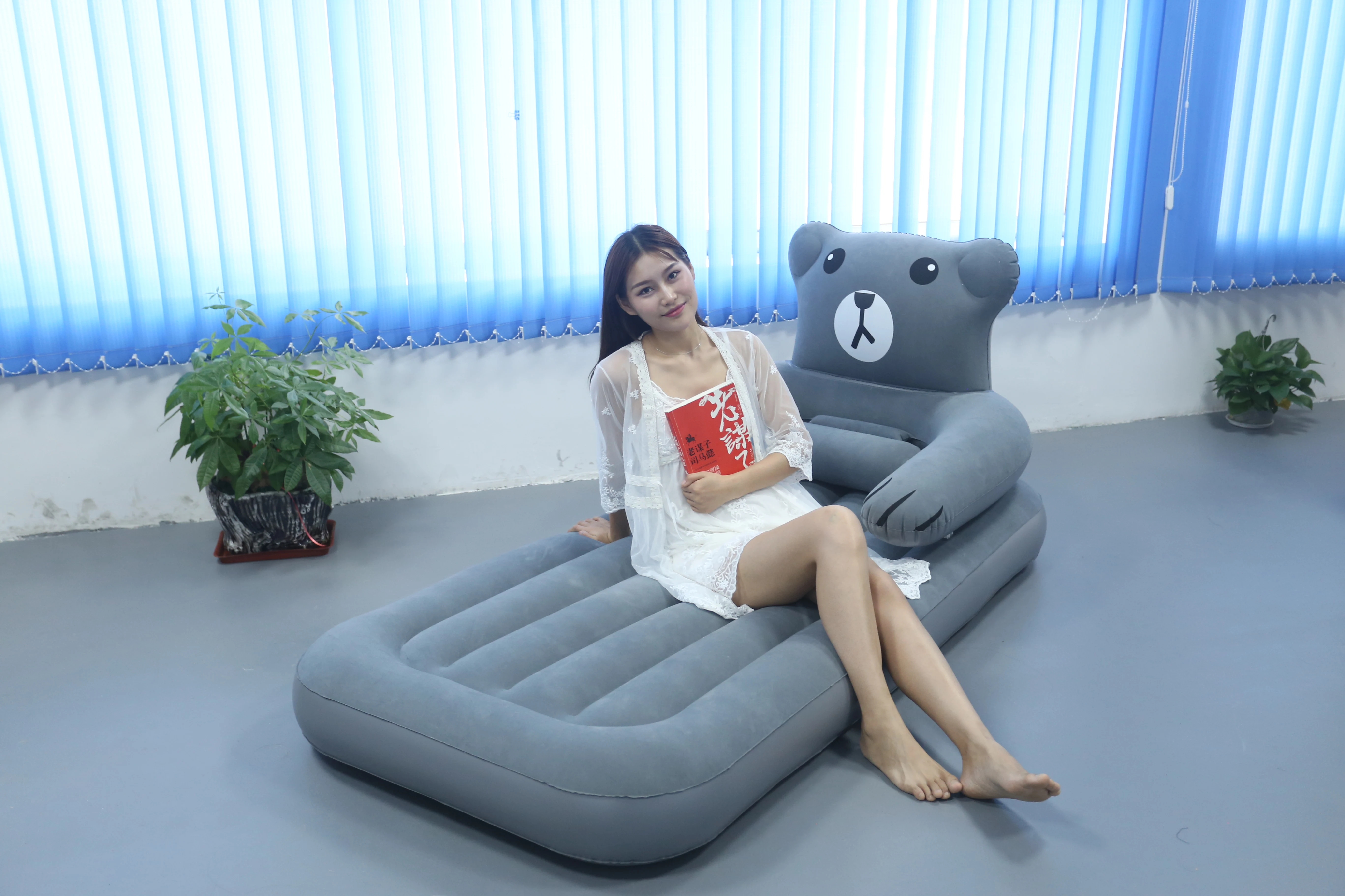 flocking PVC inflatable air bed mattress with hand electric pump indoor office moisture-proof foldable air sofa chair lazy chair