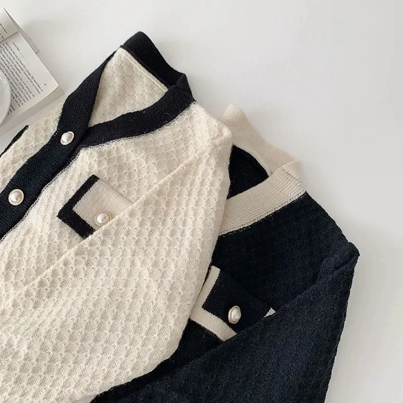 AOSSVIAO Koreańska Moda Nowy Luźny Sweter Damski z Długim Rękawem Dzianinowy Jesień Zima 2025 Kardigan