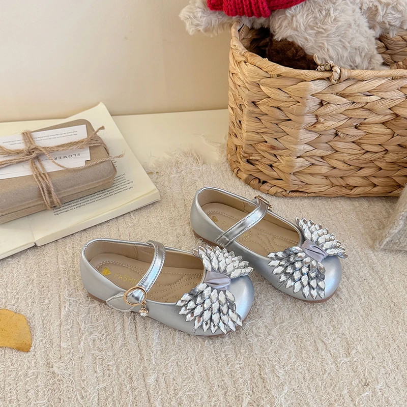 Princess Style Leather Shoes with Shiny Bow 2026 New Autumn Toddler Dress Shoes Non-slip Trendy Elegant Girls School Dance Flats