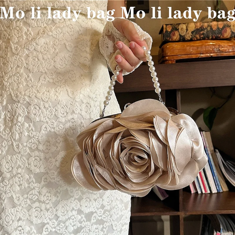 

Evening Bags Rose Lady Banquet Bag French Elegant Retro Design Pearl Chain Handbags Solid Color Satin Flower Shaped Women Purse