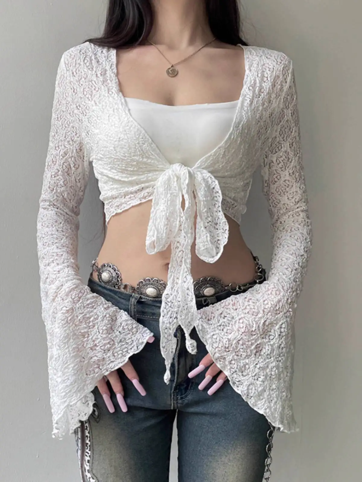 

Женский укороченный топ 2025: женская элегантная универсальная куртка, белый расклешенный топ с длинными рукавами и завязками на талии, легкий многослойный солнцезащитный топ