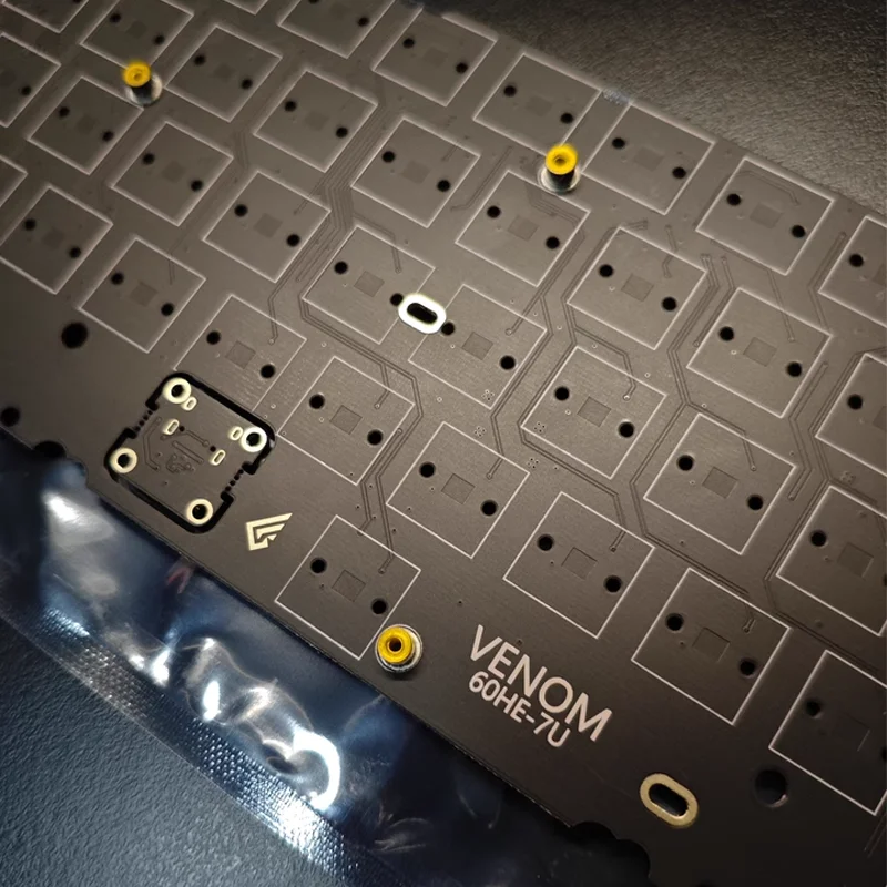 Geonworks Venom 60 HE Keyboard Gaming PCB Mendukung GH60 Tahu60 Holy60 Shell 0.1Mm Pemicu Cepat 8000Hz Tingkat Polling Driver Web