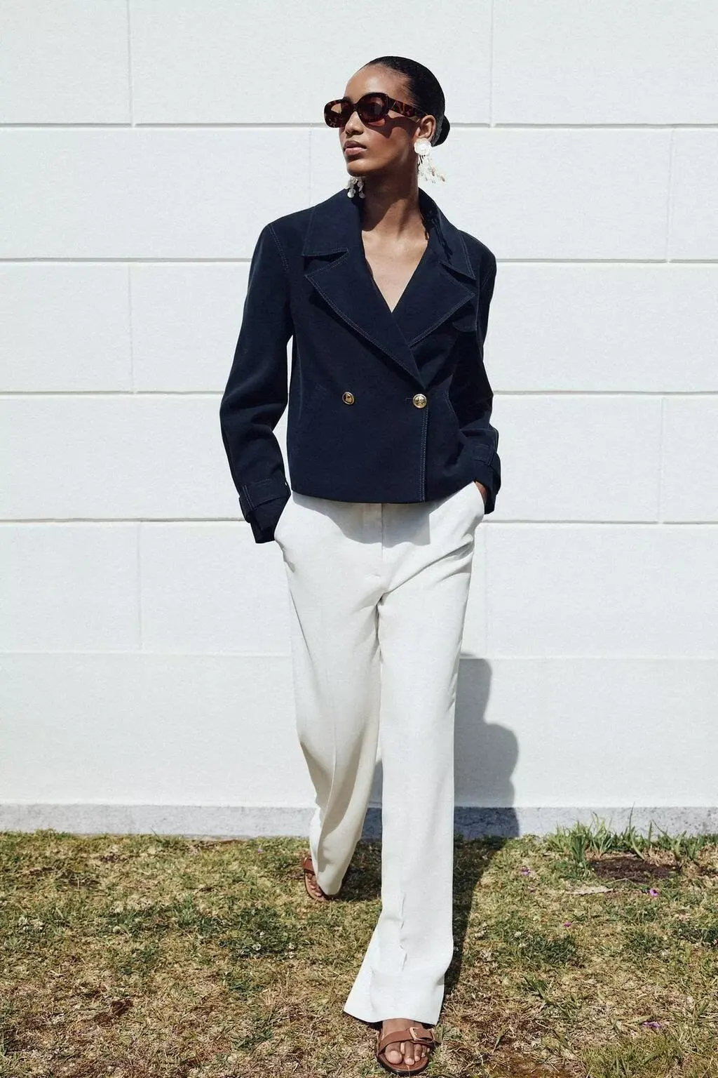 

BB6733 Новое осеннее женское двубортное короткое пальто на пуговицах с закрытыми краями и карманами с откидным воротником и длинными рукавами 3588885