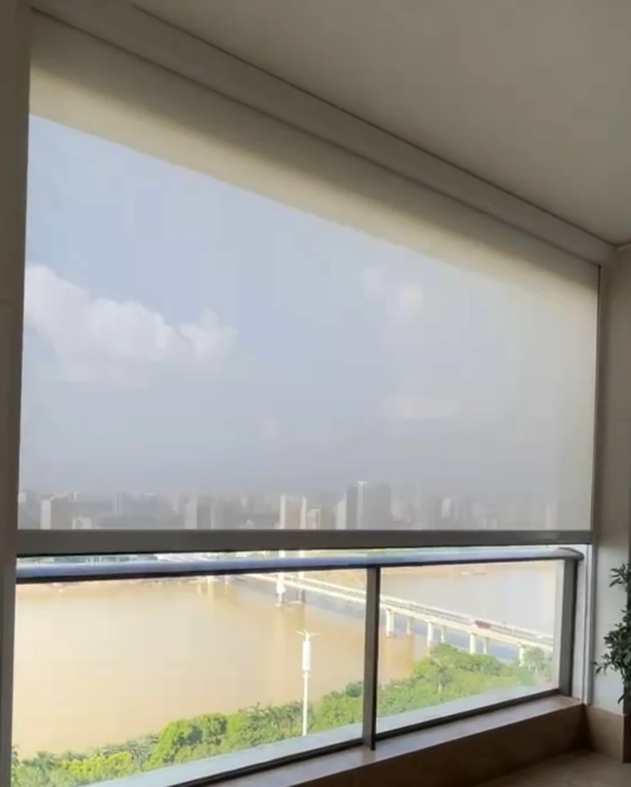 Good Quality Zip Track Screen and Patio Screens Retractable Motorized Windproof Outdoor Roller Blinds