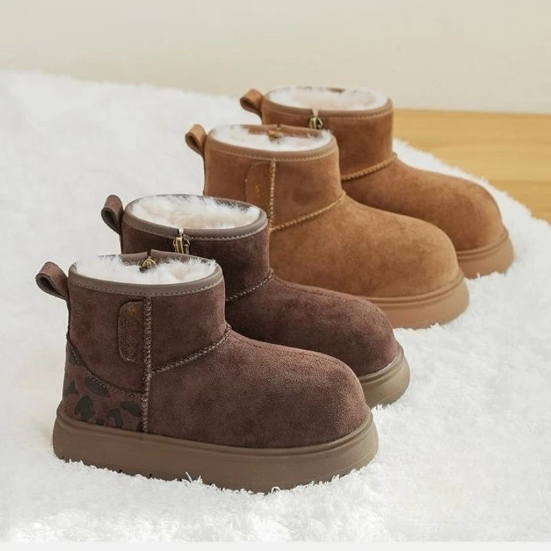 

Теплые зимние ботинки на флисовой подкладке для девочек, новинка 2023 года, зимние детские кожаные снегоступы на платформе, нескользящие универсальные уличные игровые ботинки, возраст 4–6 лет