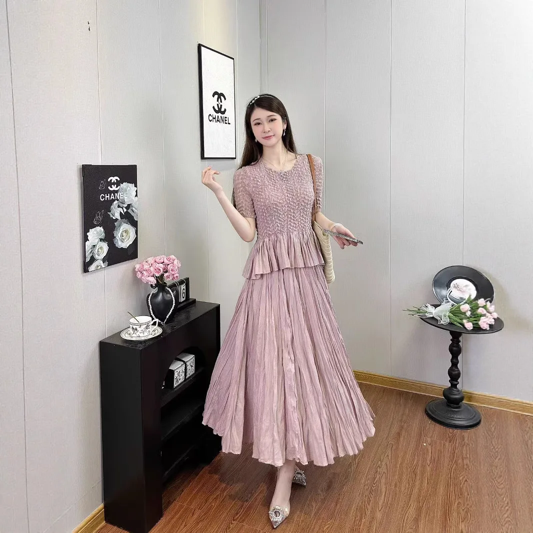 Miyakaya スタイルのハイエンドデザインプリーツ Tシャツ女性のビッグ裾スカート 2 点セット緩い新しい大きいサイズの女性のスカートスーツ