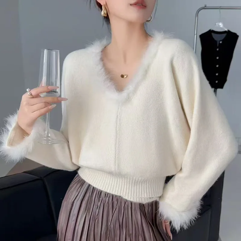 

Autumn Winter V-neck Sweater for Women Splicing Hairy Edge Design Fashionable New Short Style High End Knitted Solid Color Top