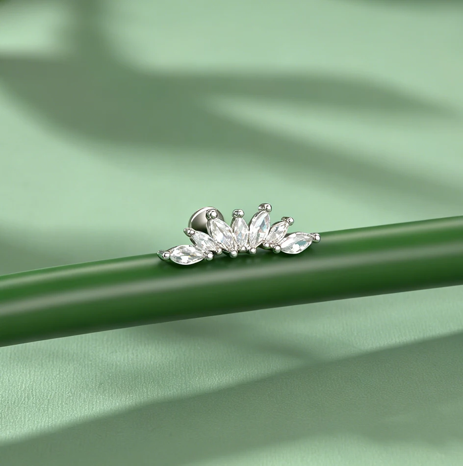 1 Stück Schmetterling Zirkon Helix Ohrstecker für Frauen Innengewinde Blumen-Labret Tragus Piercing Körperschmuck – Detail 7