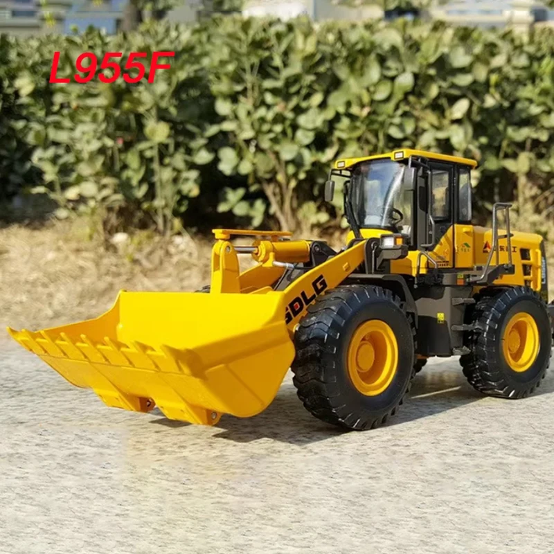 

1:35 Scale SDLG L955F L956F Wheel Loader Forklift Construction Engineering Machinery Alloy Model Collection Souvenir Display