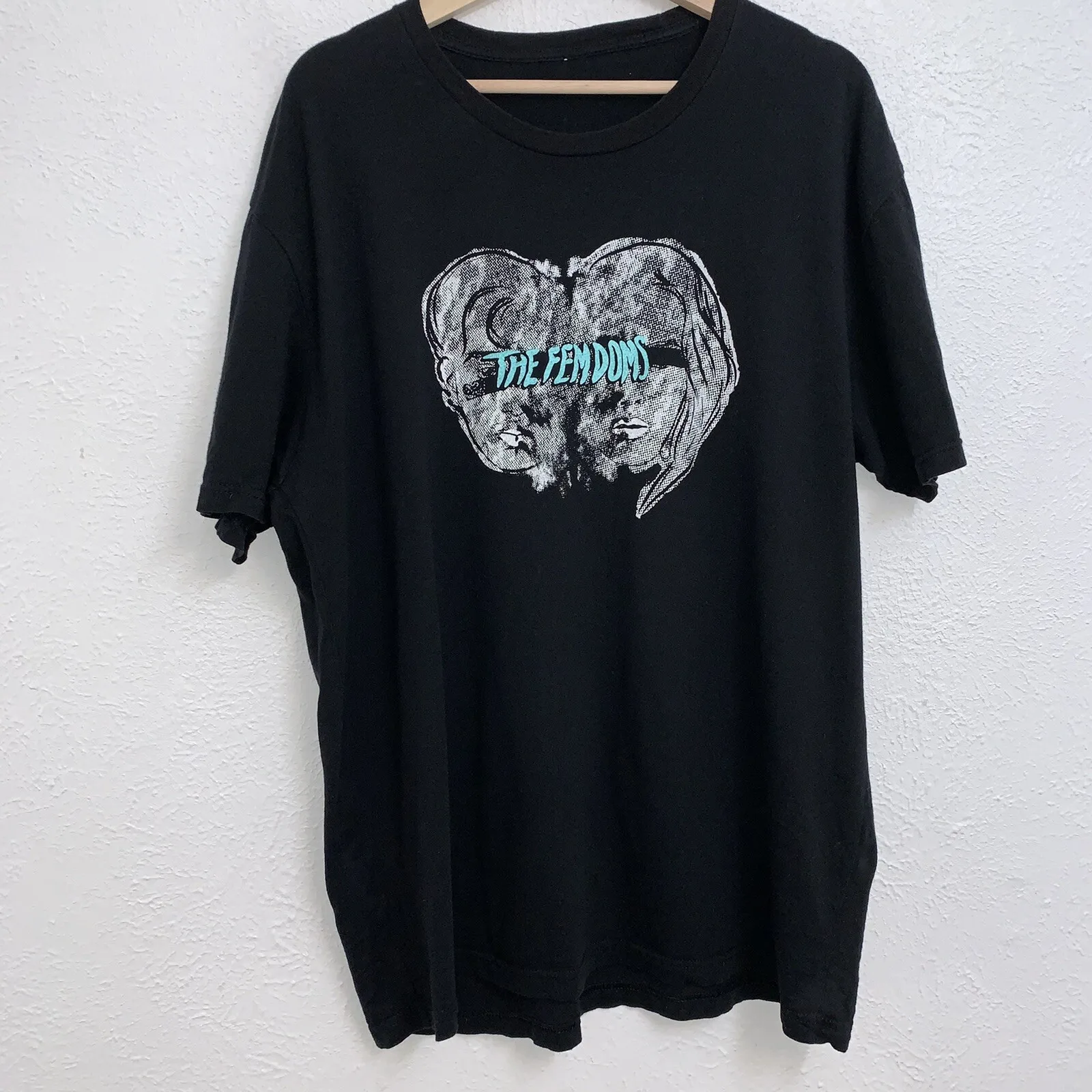 Camiseta preta The Fem Doms Attic Psych Rock Tee de manga curta tamanho XL