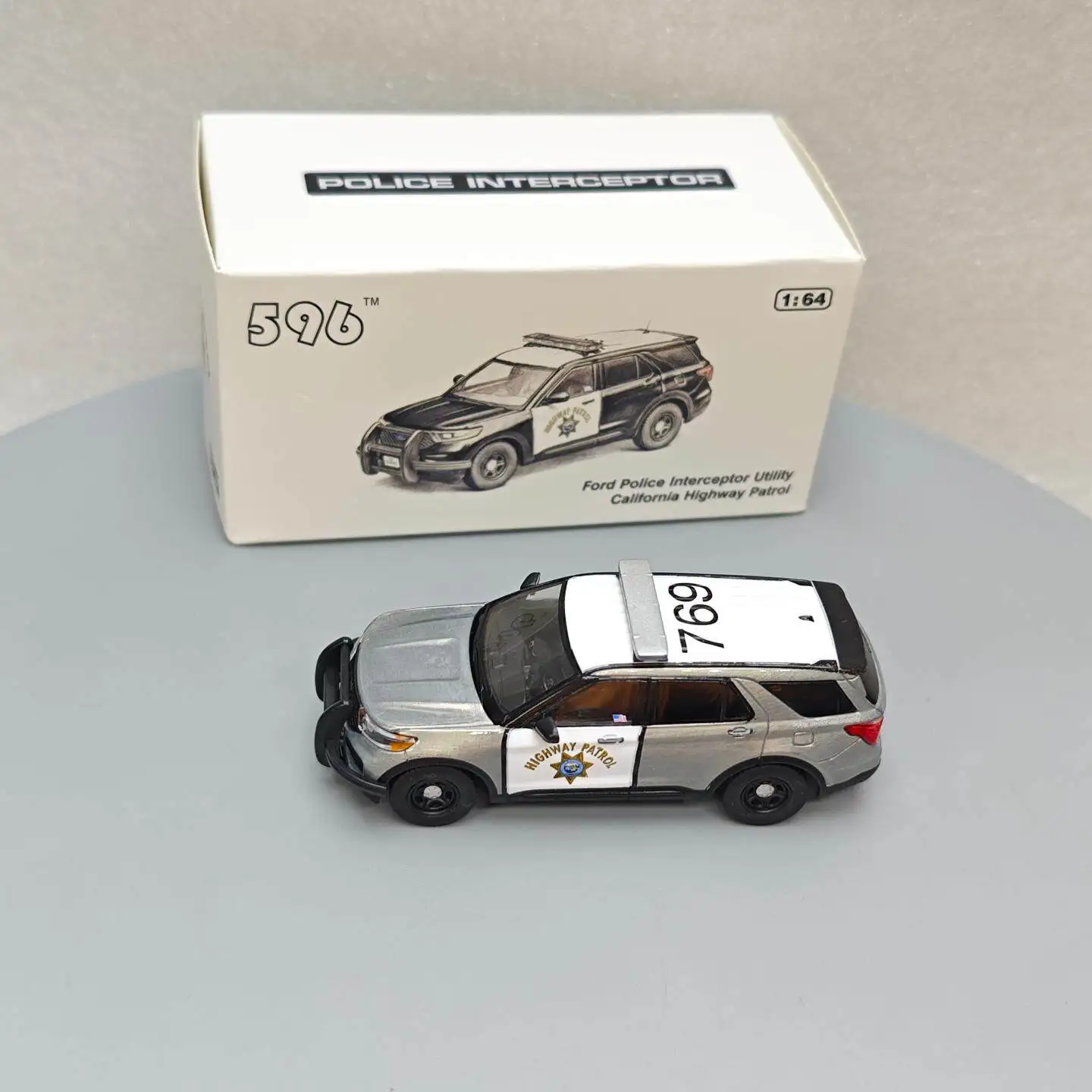 

596 1:64 2020 Explorer California Highway Patrol-CHP Alloy simulation Mini Car Model Hobby Collection Decoration Toy Gift