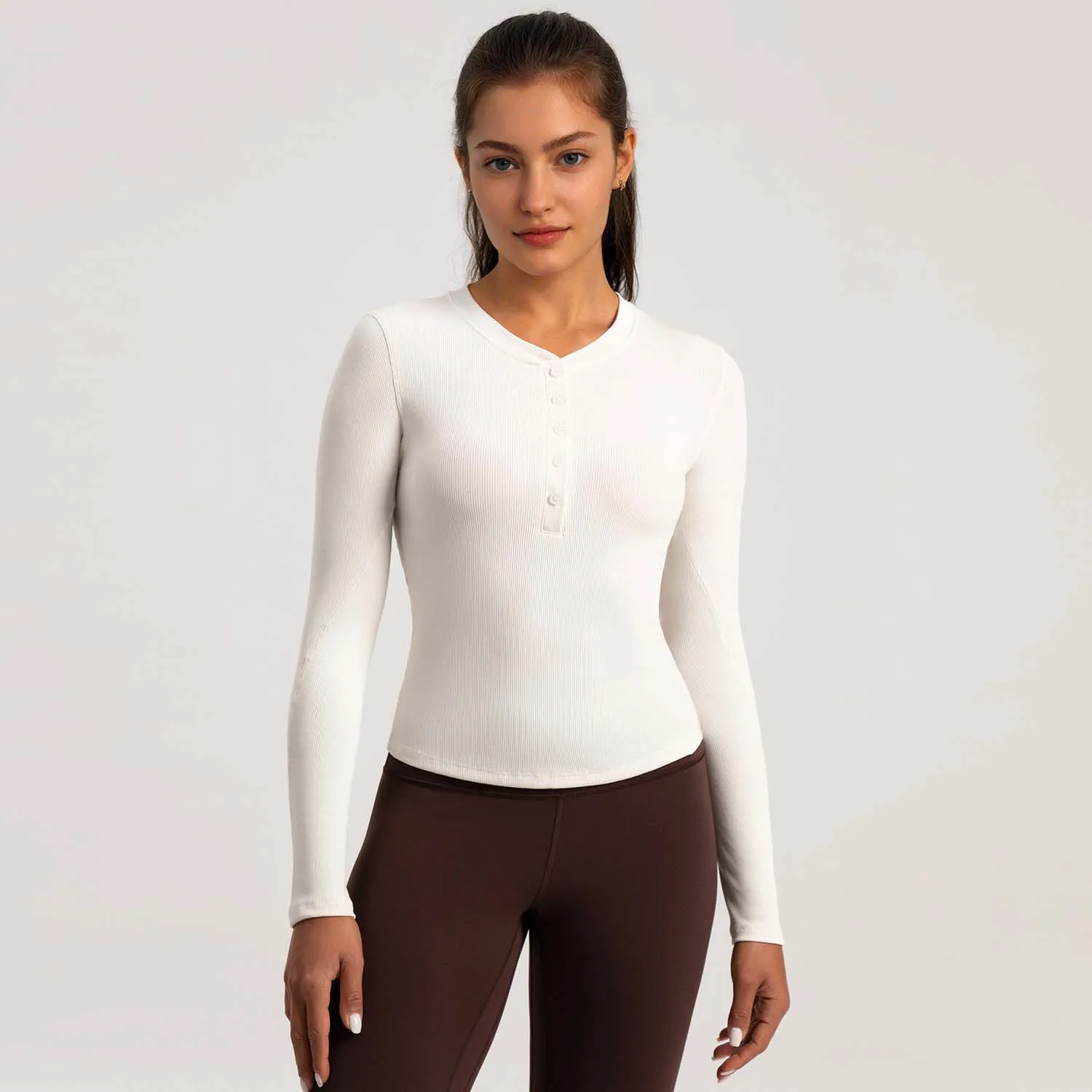 

Женская футболка с длинными рукавами Henley — влагоотводящий, эластичный и дышащий топ для тренировок для йоги, бега, повседневной одежды