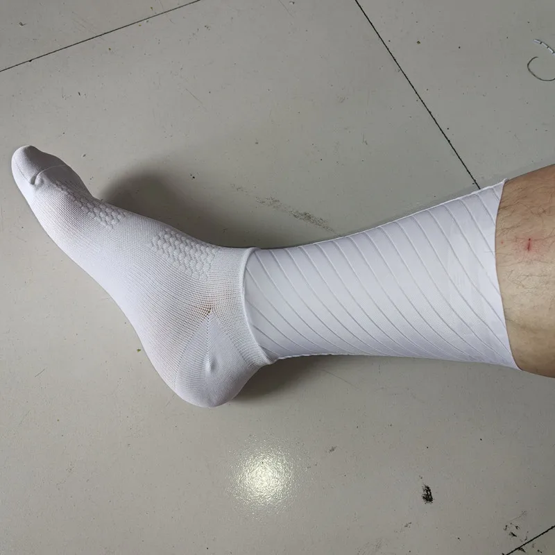 جديد مكافحة زلة سيليكون الصيف ايرو الجوارب Whiteline الدراجات الجوارب الرجال دراجة رياضة الجري الدراجة الجوارب Calcetines