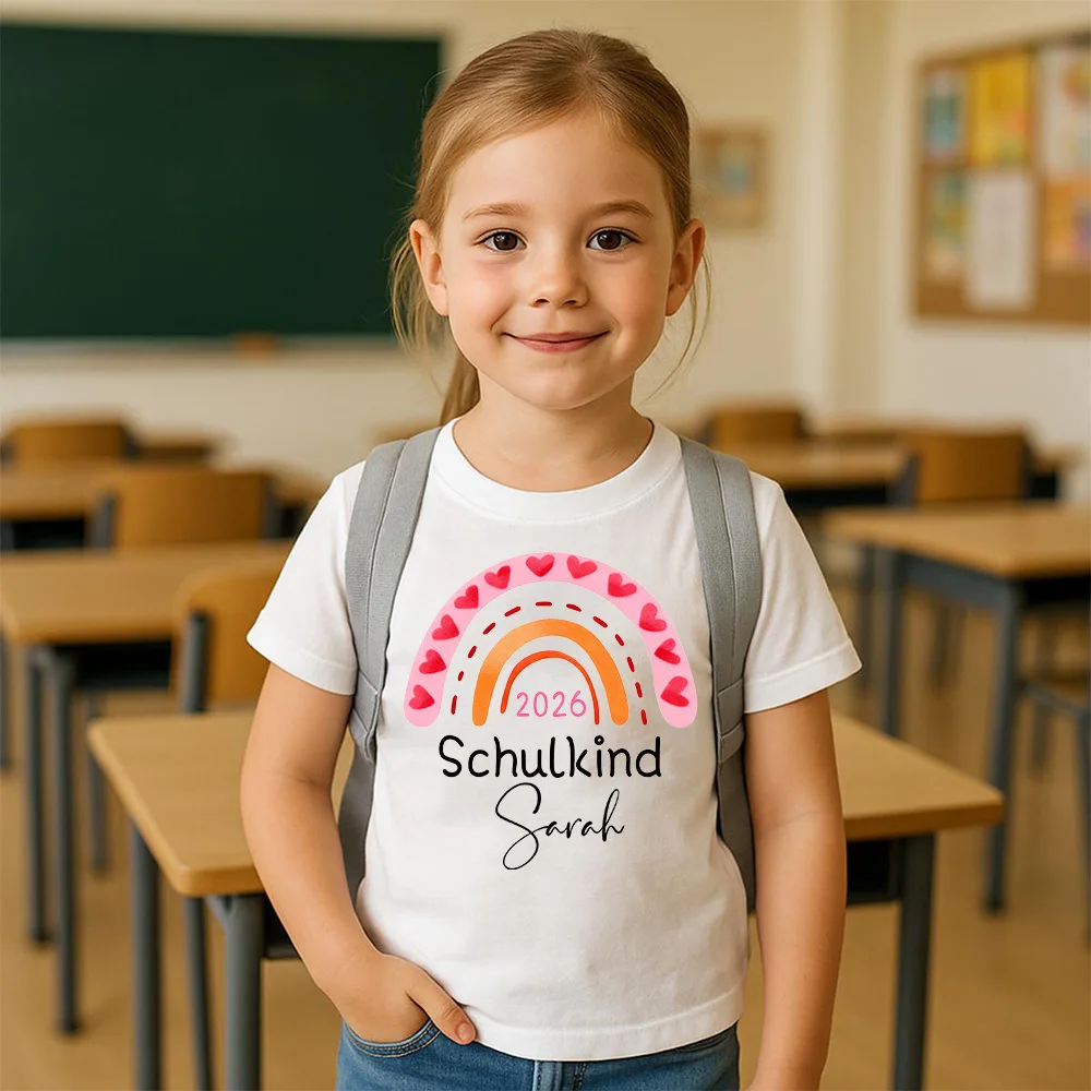 Personalisiertes Schulanfangs-T-Shirt mit Namen für Schulkinder 2026, Kindershirt für den ersten Schultag, Geschenkidee für Schulkinder