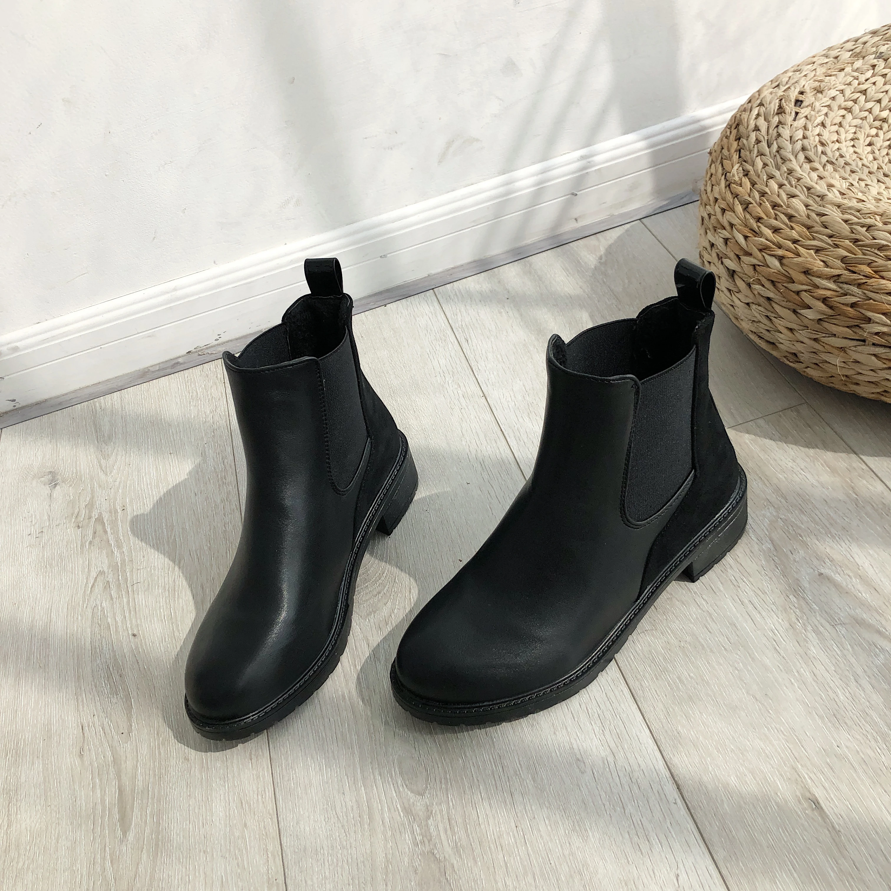 

Women's Mesh Short Ankle Boots Summer Closed Toe Soft Sole Flat Boots Minimalist Shopping Travel Versatile Fashion Boots