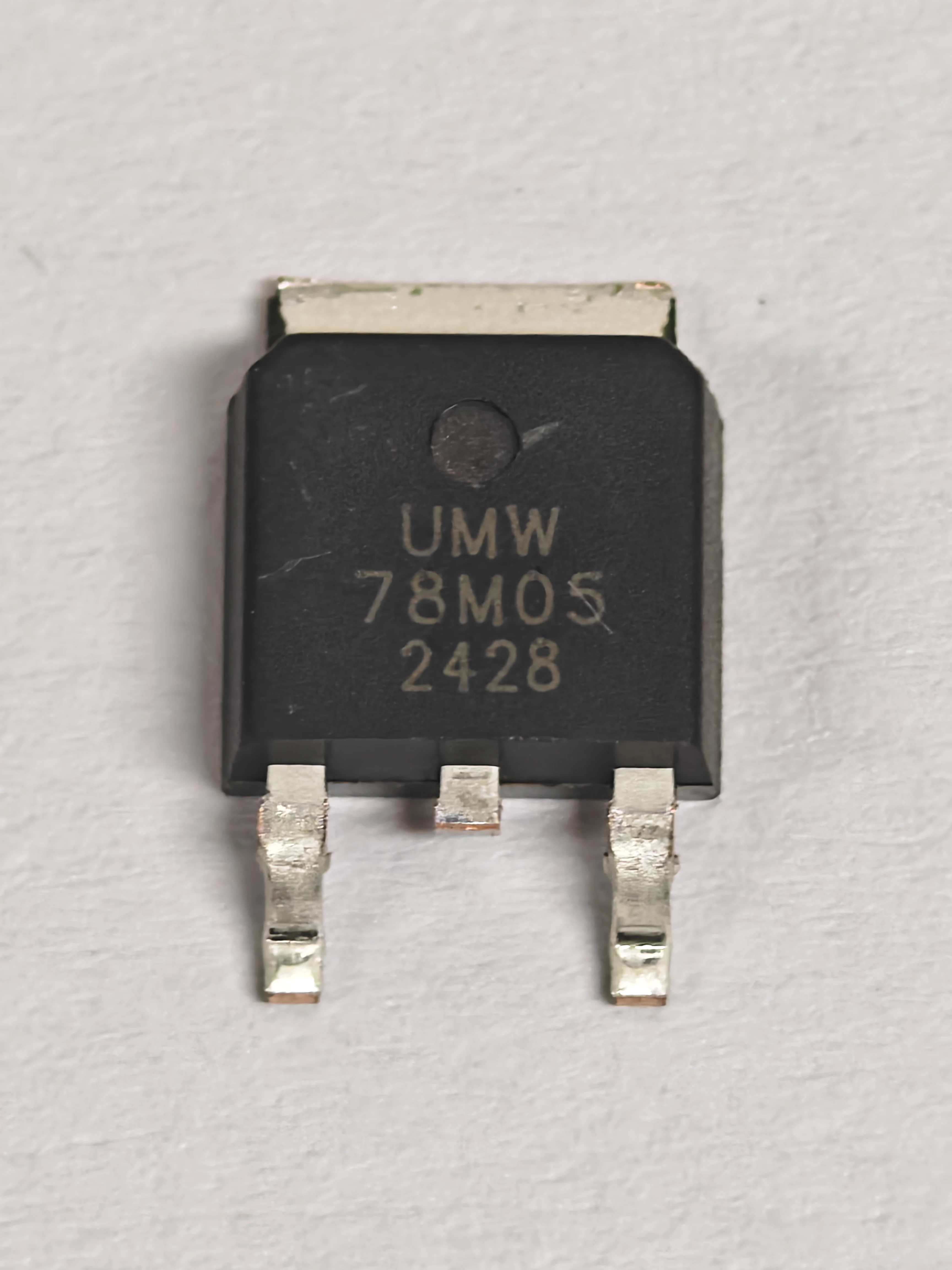 

1PCS Genuine SMT UMW 78M05 TO-252 5V/1A Linear Voltage Regulator Chip