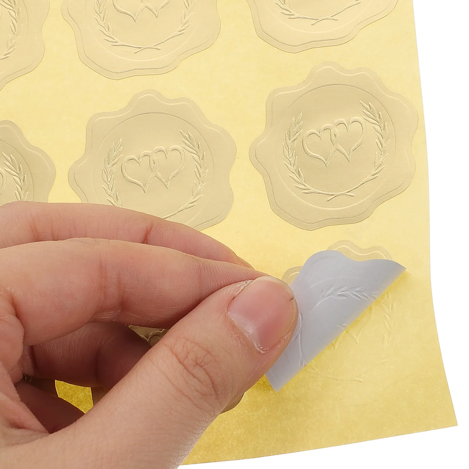 

5 Sheets Love Theme Circular Seal Stickers Self Adhesive Envelope Sealing Labels for Wedding Invitations Gift Packaging Party