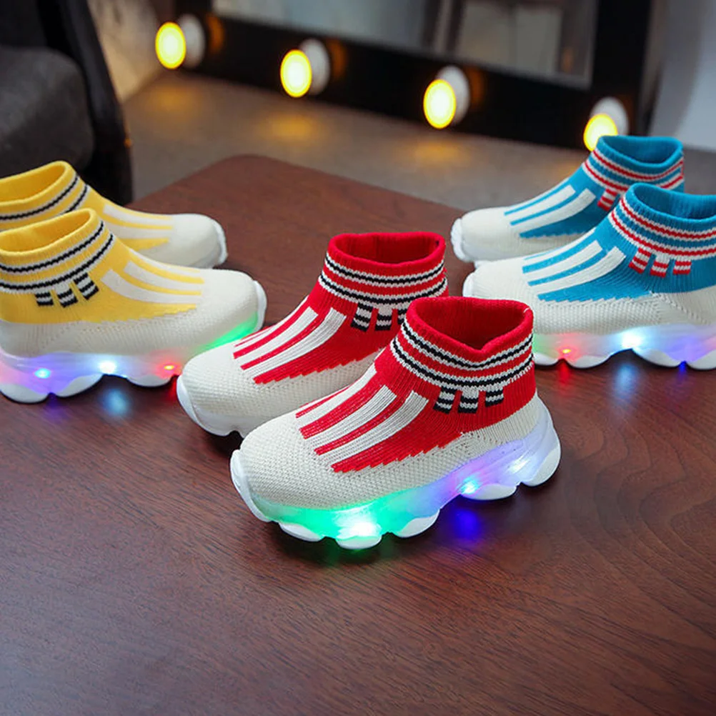 1Pair Childrens Light Up Shoes Luminous Sneakers for Boys and Girls Breathable Air Mesh Socks Non Slip Sole All Year Round Wear