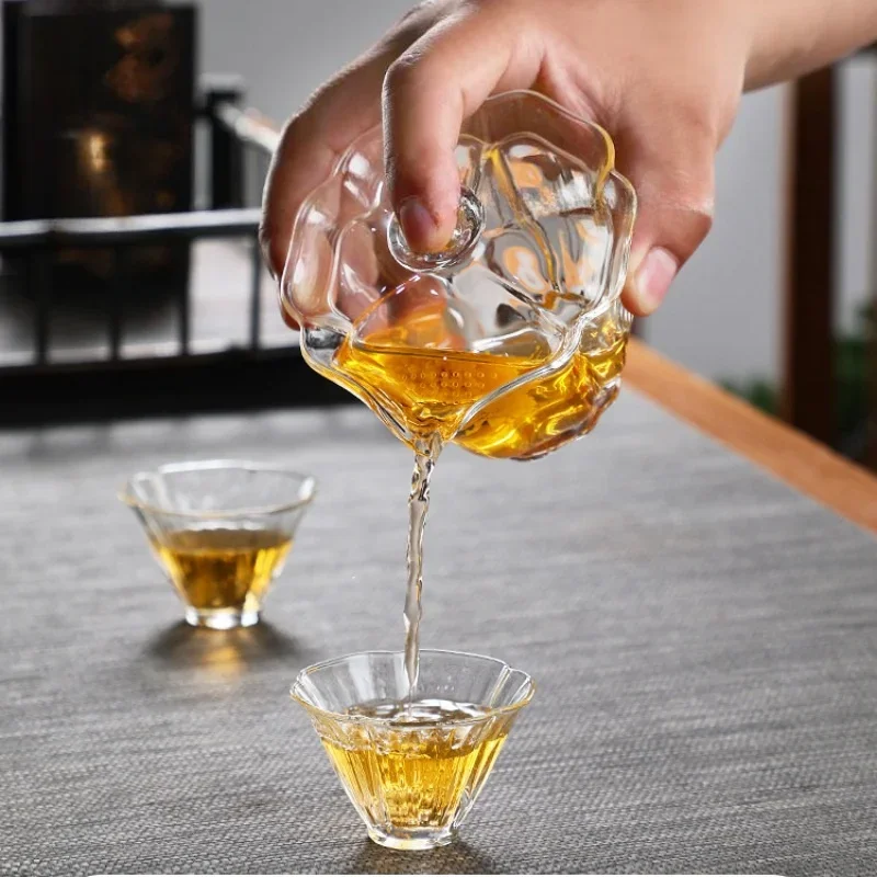 Transparent Glass Tea Tureen Heat Resistant Tropical Filter Mesh Hole Kung Fu Tea Making Tools Household Drinking Mugs