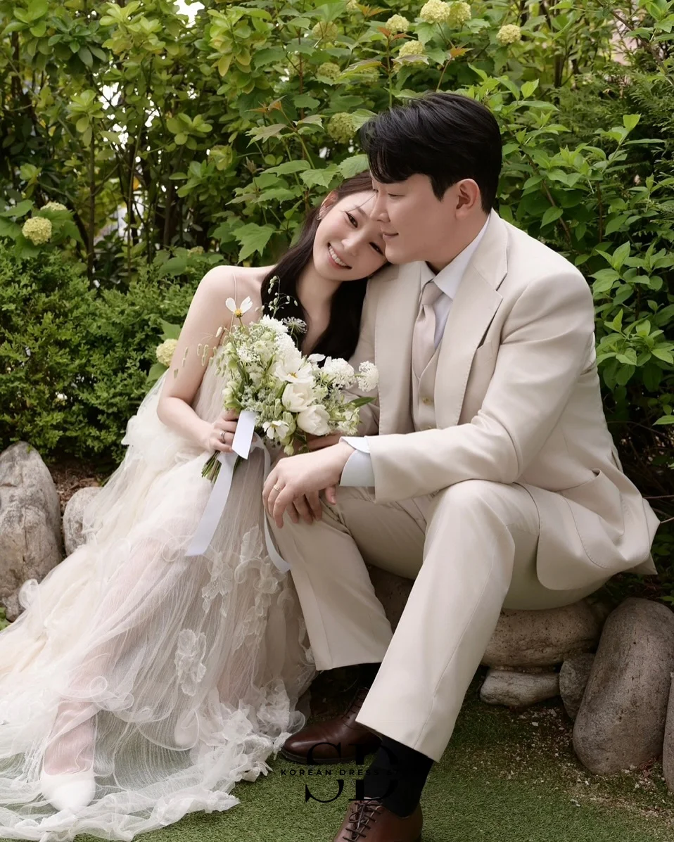 Sondr 물결 모양의 럭셔리 한국 웨딩 드레스 스파게티 스트랩 우아한 신부 리셉션 드레스 맞춤형 파티 드레스 사진 촬영