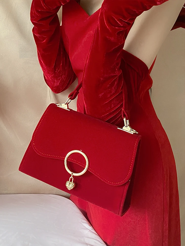 Women Crossbody Bag High Grade Large Capacity Pearl Chain Decor Female Handbag Fashion Simple Textured Red Wedding Bag