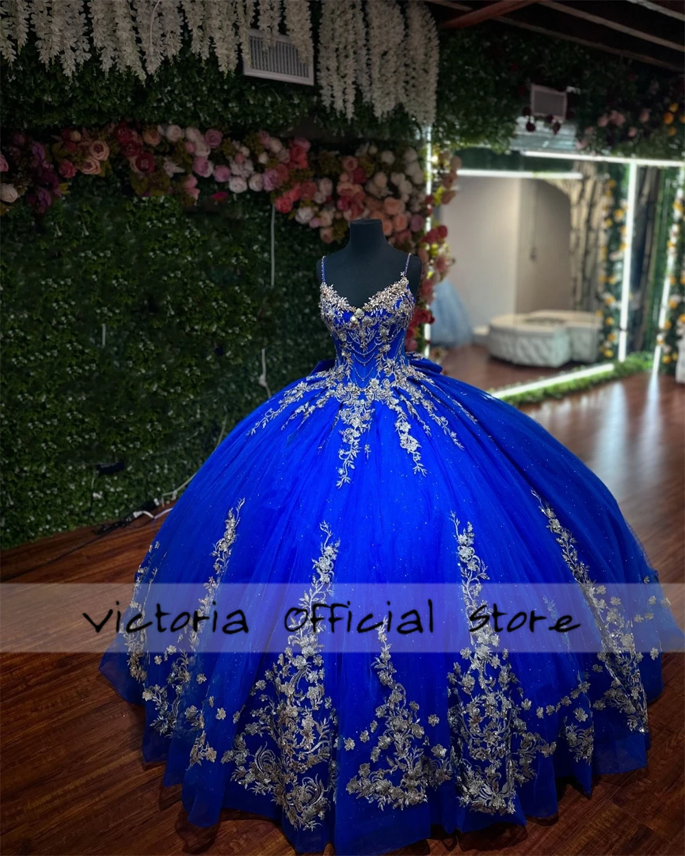 Enchanting Royal Blue Spaghetti 15 Years Quinceanera Dresses Beaded Applique Ball Gown Bow 2025 Birthday Luxury Dress Customized