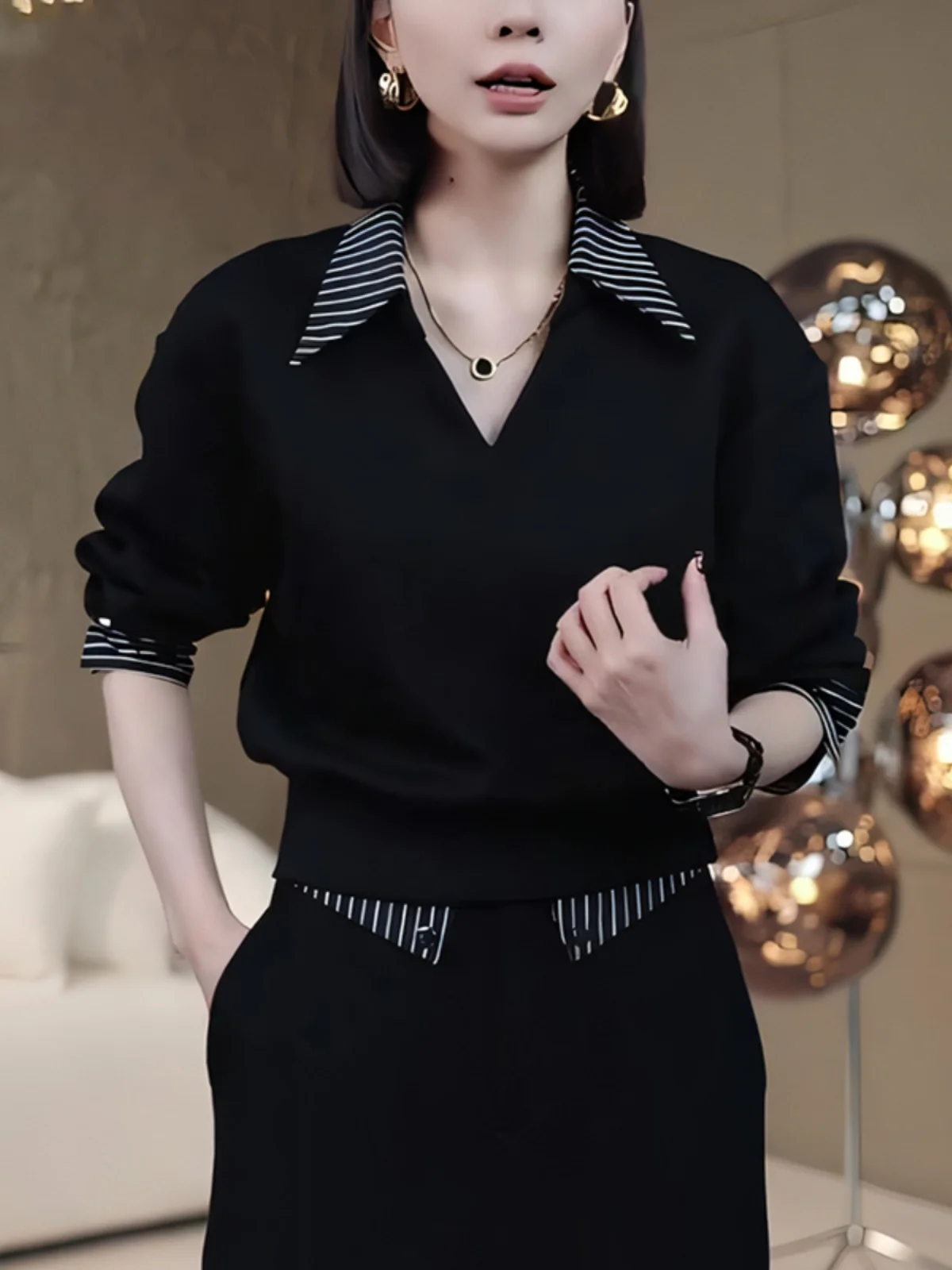 

Black Long Sleeve V-Neck Hoodie Women's Fashionable Unique Personality Autumn Season Simple Style European Clothing Sweatshirt