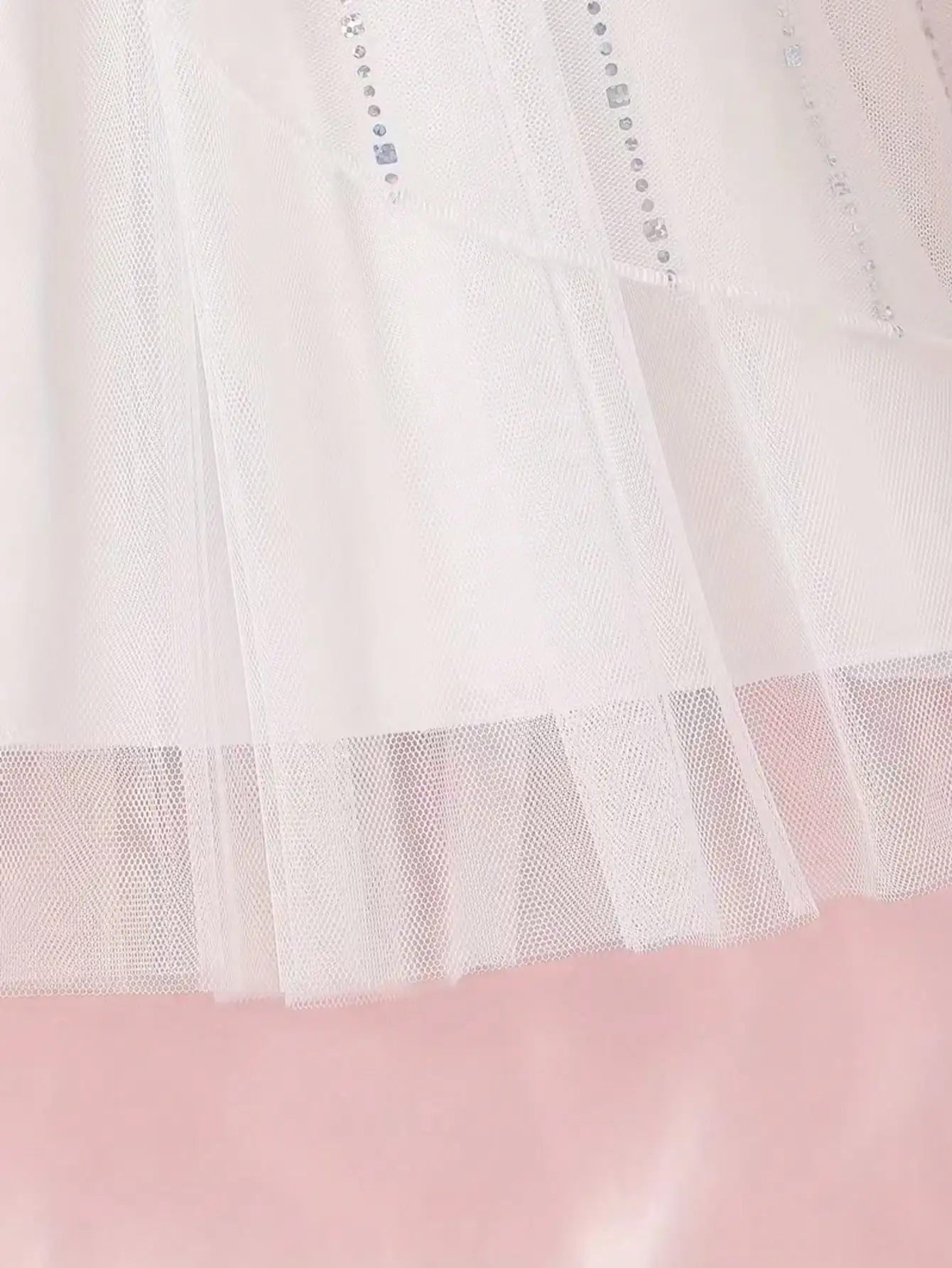 Kinderkleid mit Rundhalsausschnitt und Langen Ärmeln, Taillengürtel, Mesh, Lässig-Elegant, Mittellanger Rock – Detail 8