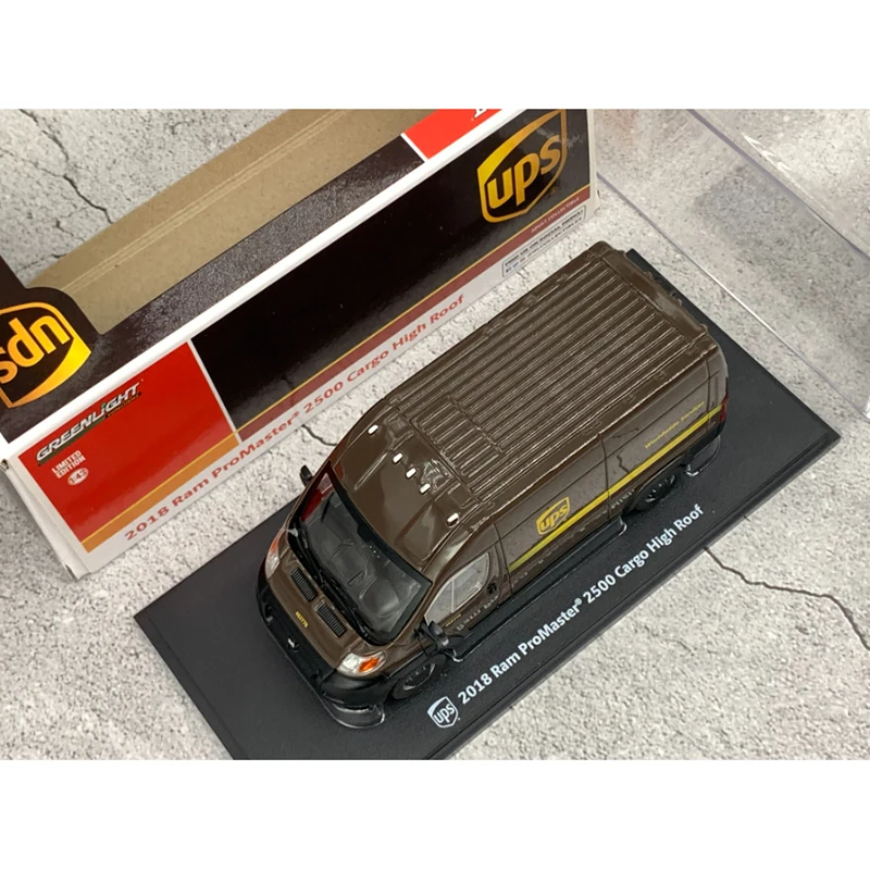 Greenlight moulé sous pression 1:43 échelle 2018 Ram ProMaster 2500 Cargo toit haut Van alliage modèle de voiture Collection décoration garçon cadeau affichage