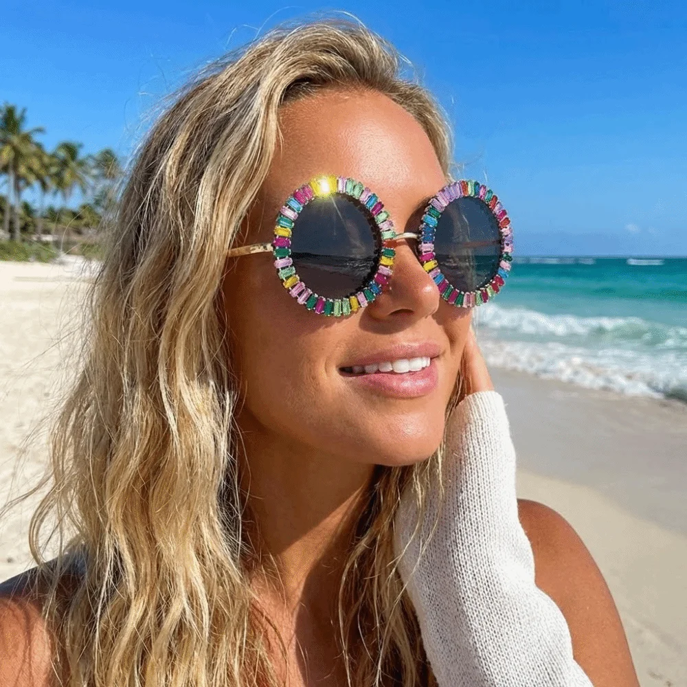 

Girl's Gift INS Rhinestone Sunglasses Fashion Round Retro Frame Eyewear Steampunk Comfortable To Wear Women Spectacles Selfie