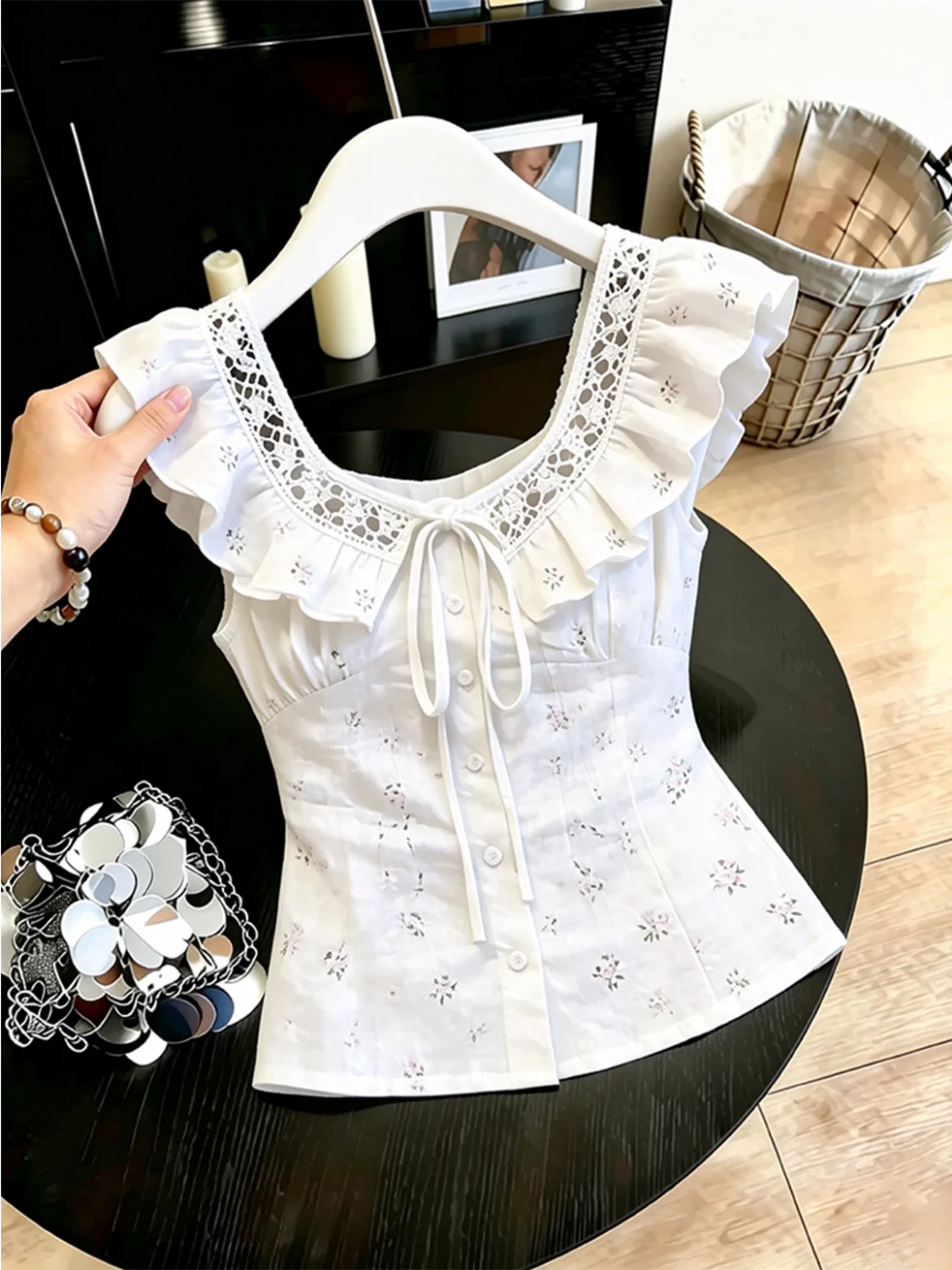 

Slimming V-Neck Bell Sleeve Shirt Women's Fashionable Korean Style Commute Wind Button-Up Top Hollow out Design Summer Shirt