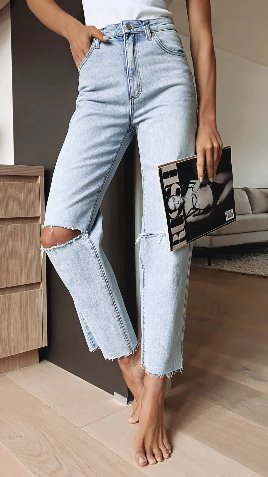 

Women's Jeansladies' New Fall/Winter 2023 Temperament Commuter Light-Colored Denim Straight High-Rise Ripped Jeans