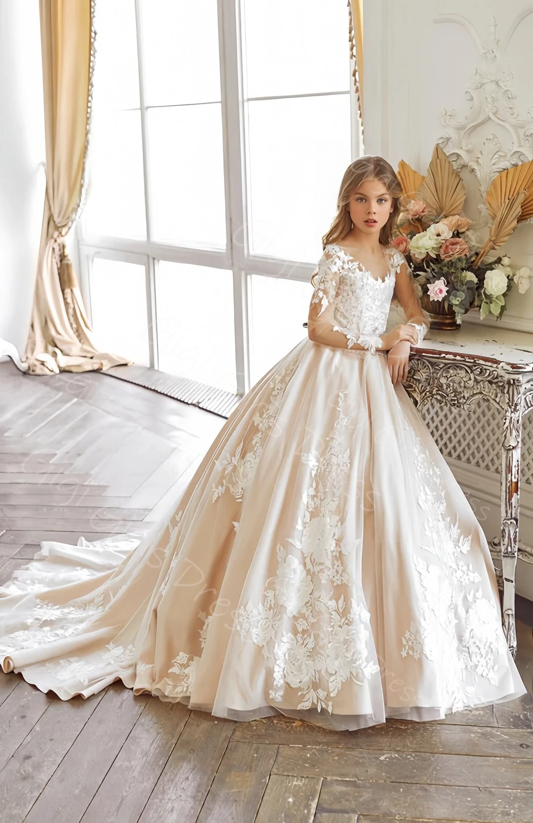 Vestido blanco de primera comunión con apliques de cuello transparente, vestido de niña de flores de manga larga con tren, vestido personalizado para fiesta de cumpleaños y boda