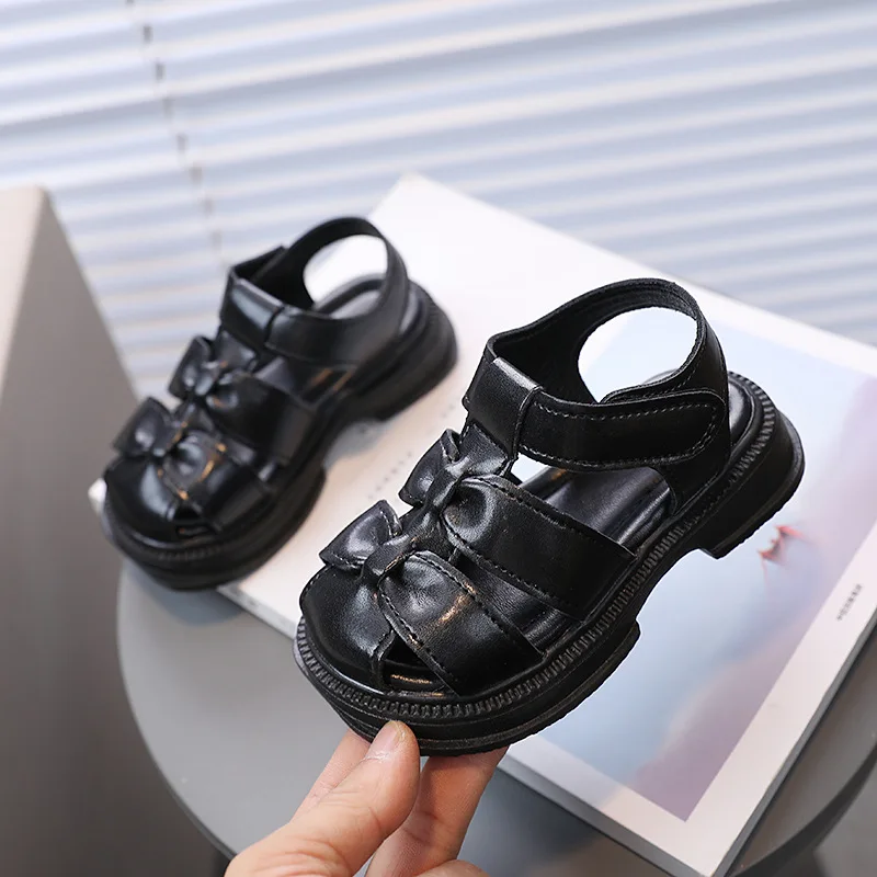 2023 New Solid Color Anti Slip Child Thick Sole Boys Sandals Soft Peep Toe Girls Versatile Cool Britain Style Kids Beach Shoes