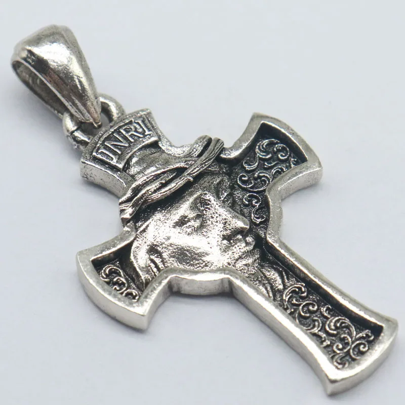 Achetez-en 3, obtenez-en 1 gratuit. Ce pendentif croix de prière catholique présente un portrait délicat du visage de Jésus, conçu pour inspirer la dévotion.